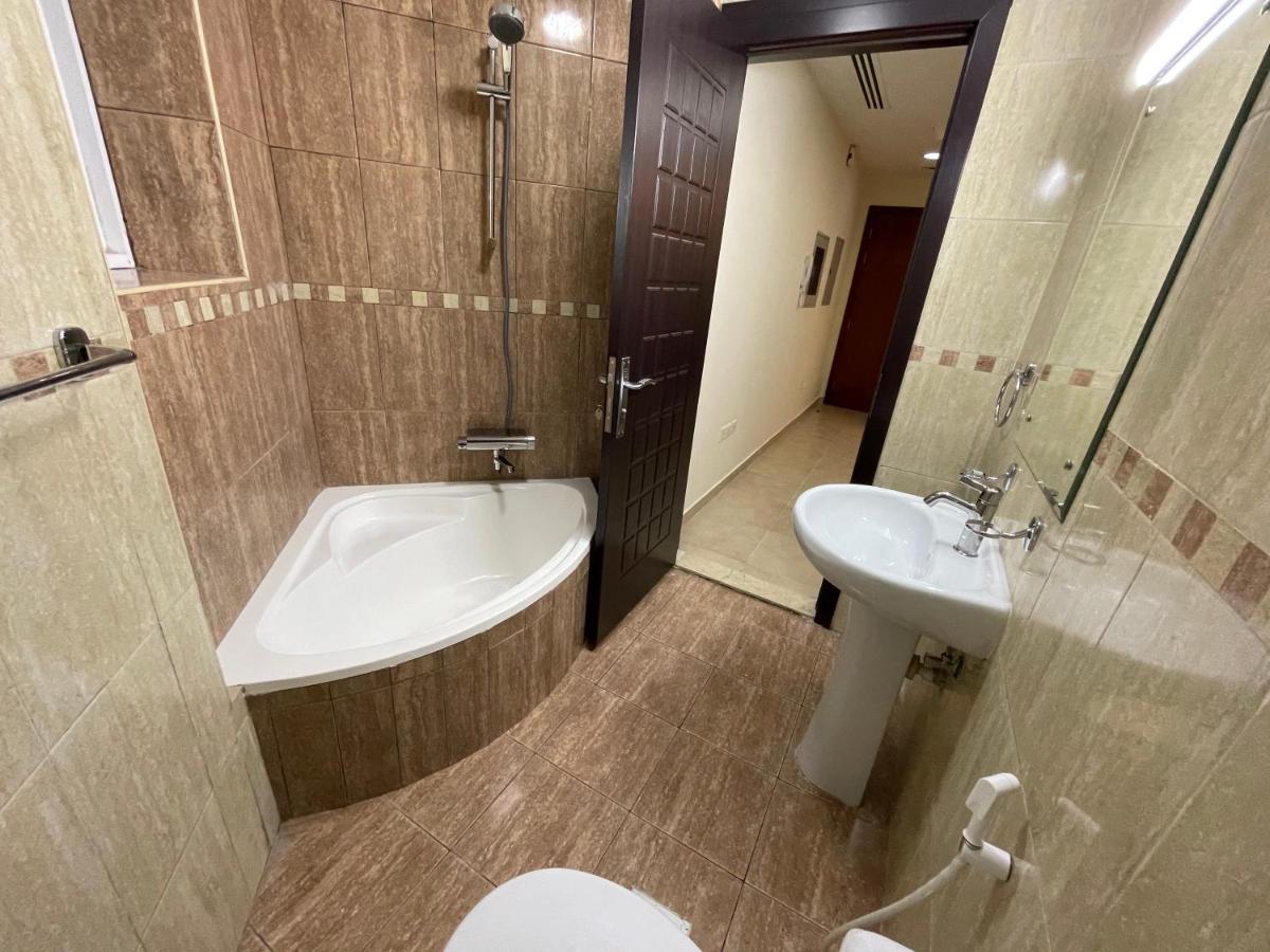 Near Metrocozy & Comfy 1br In Jlt Appartement Dubai
